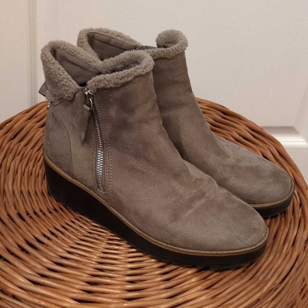 Bandolino Grey Winter Soft Booties Womens 8 - Picture 3 of 8